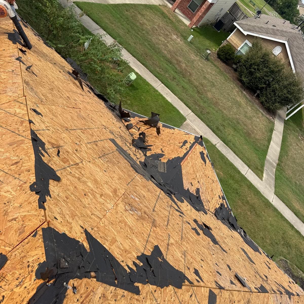 Full Tear-Off & Decking Replacement
